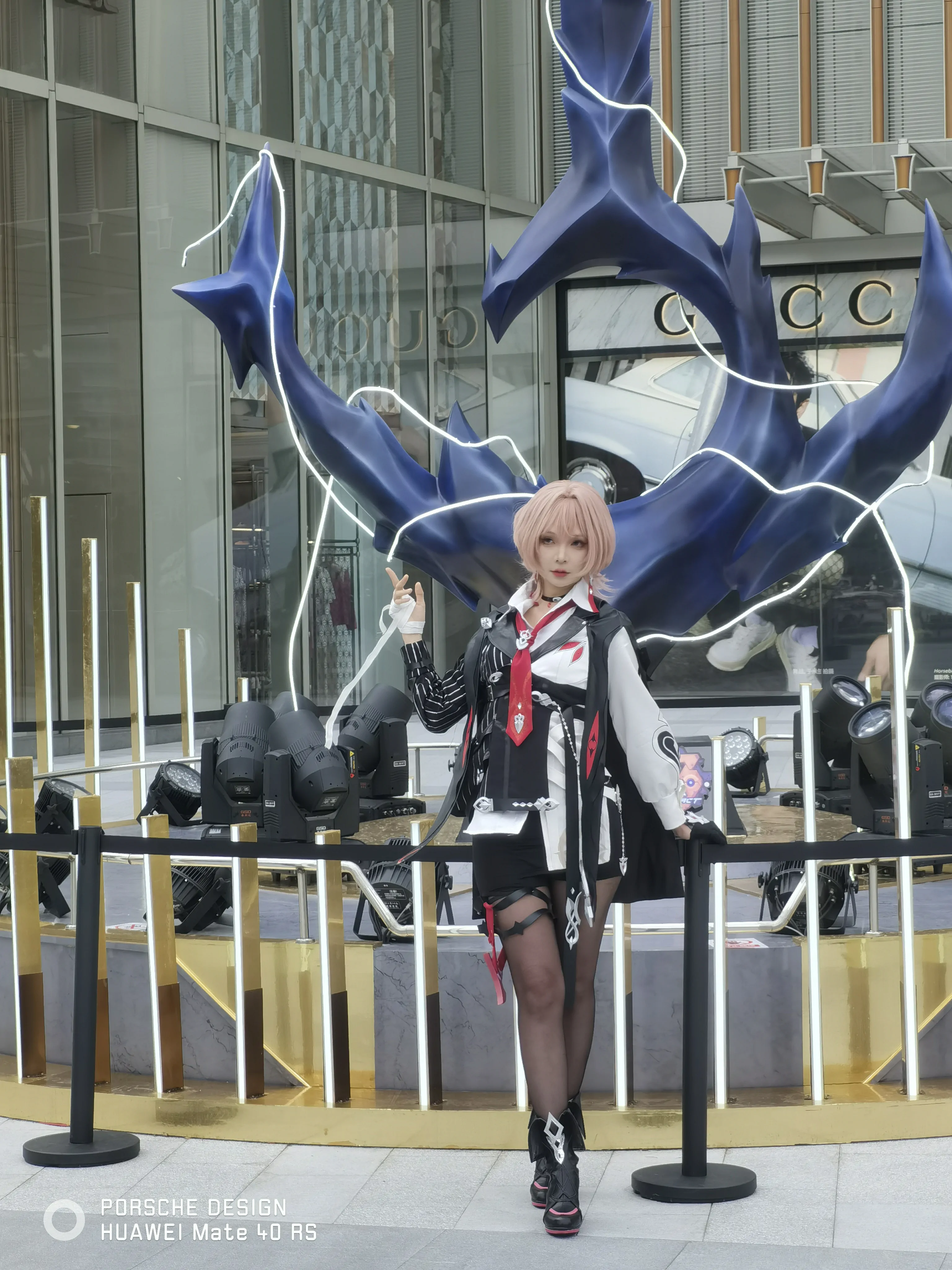 英姿飒爽的灯姐